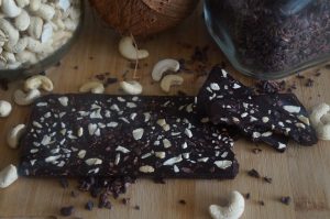 Chocolate casero con anacardos